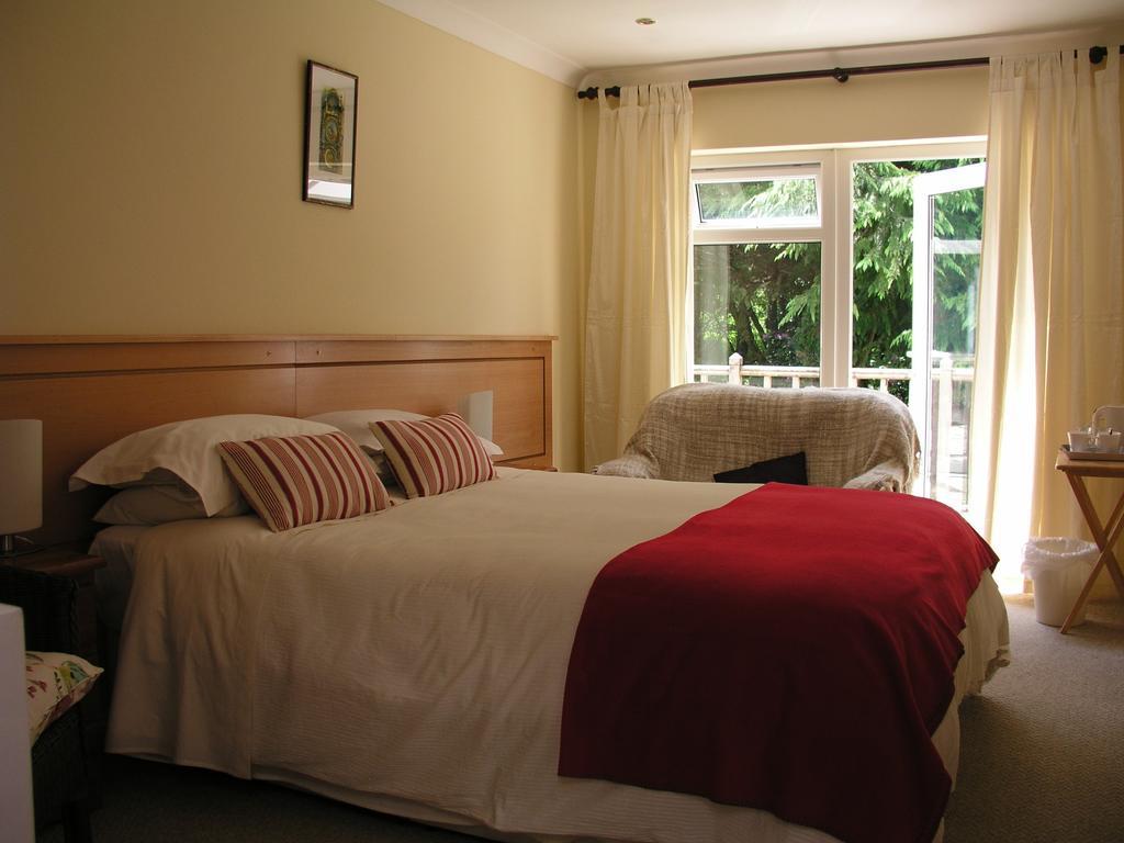 Lakeland Midsummer Lakehouse อูคเทอราร์ด ภายนอก รูปภาพ